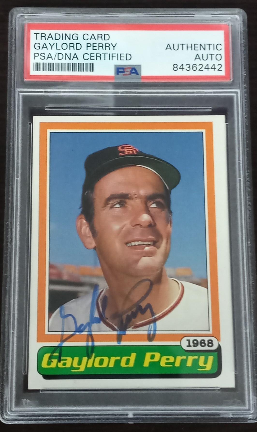 GAYLORD PERRY PSA AUTO CARD