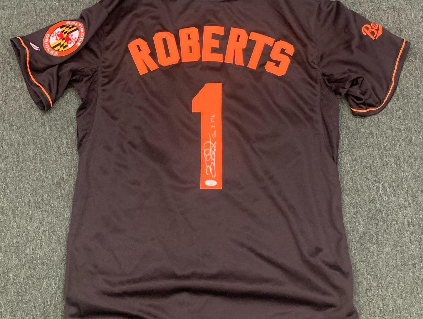 brian roberts orioles jersey