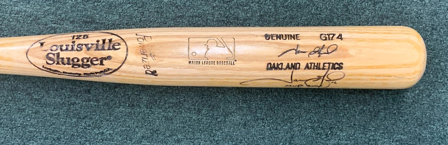 Jason Giambi 2000 Oakland A’s Signed Game used Bat LS MAPLE G174 MVP Season