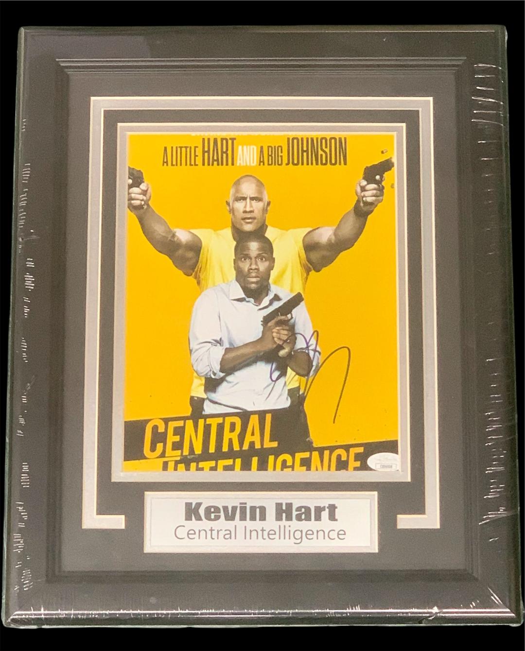 KEVIN HART SIGNED CENTRAL INTELLIGIENCE 8X10