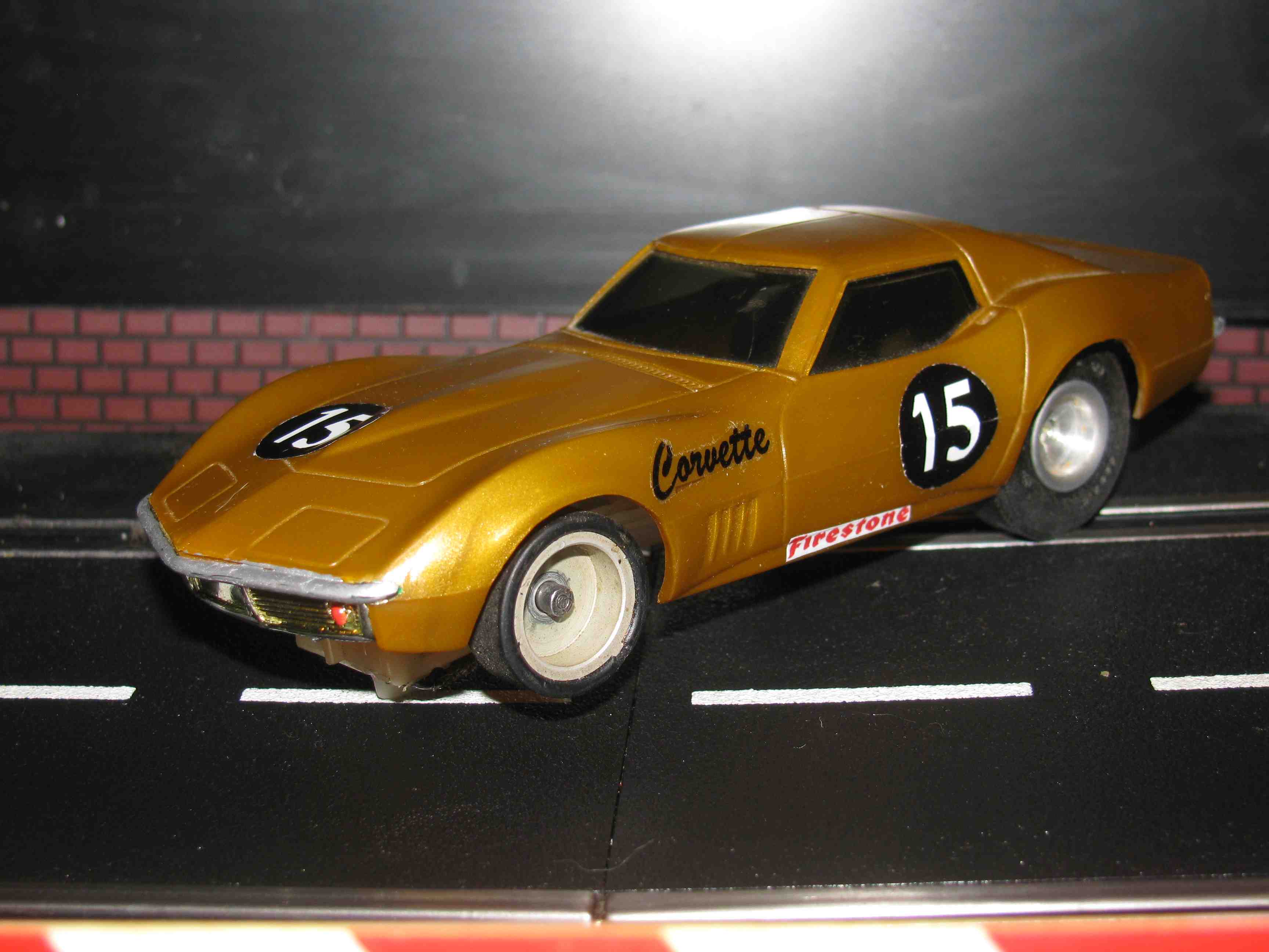 * SOLD * Vintage Eldon Corvette Slot Car 1/32 Scale – Gold Car #15