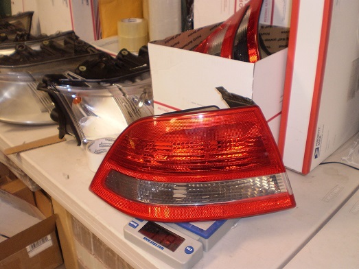 TEMPORARY UNAVAILABLE  - 03-07 SAAB 9-3 4D DRIVER (L/S) TAIL LIGHT